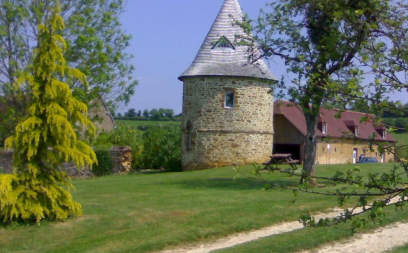 La Tour du Vieux Château - © Tourisme61