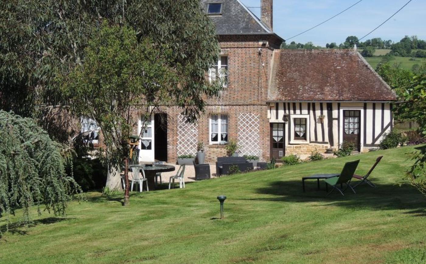 Camden-house-and-castle-Aubry - © orne tourisme